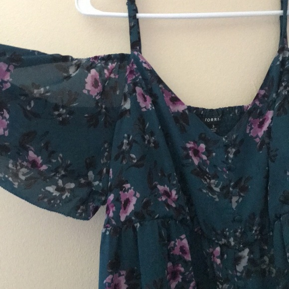 Two cute flowy shirts. - Picture 2 of 6